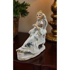 vintage 1950s beautiful Porcelain hand painted gold trim occupied japan Figurine